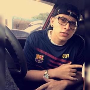 Meet your Posher, Dennis